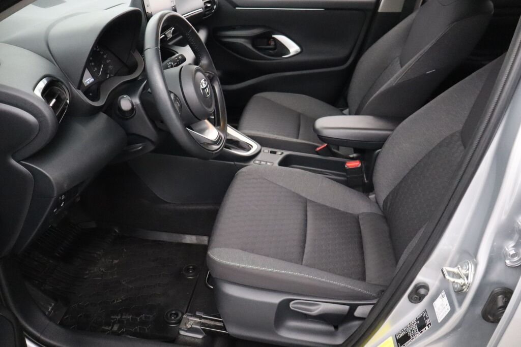 Toyota Yaris 2023 1,5 Hybrid Active / Adapt.Vakkari / Kaistavahti / Navi / P.Kamera / Keyless Go / - RAHOITUS TÄHÄN AUTOON VAIN 3.99% - 