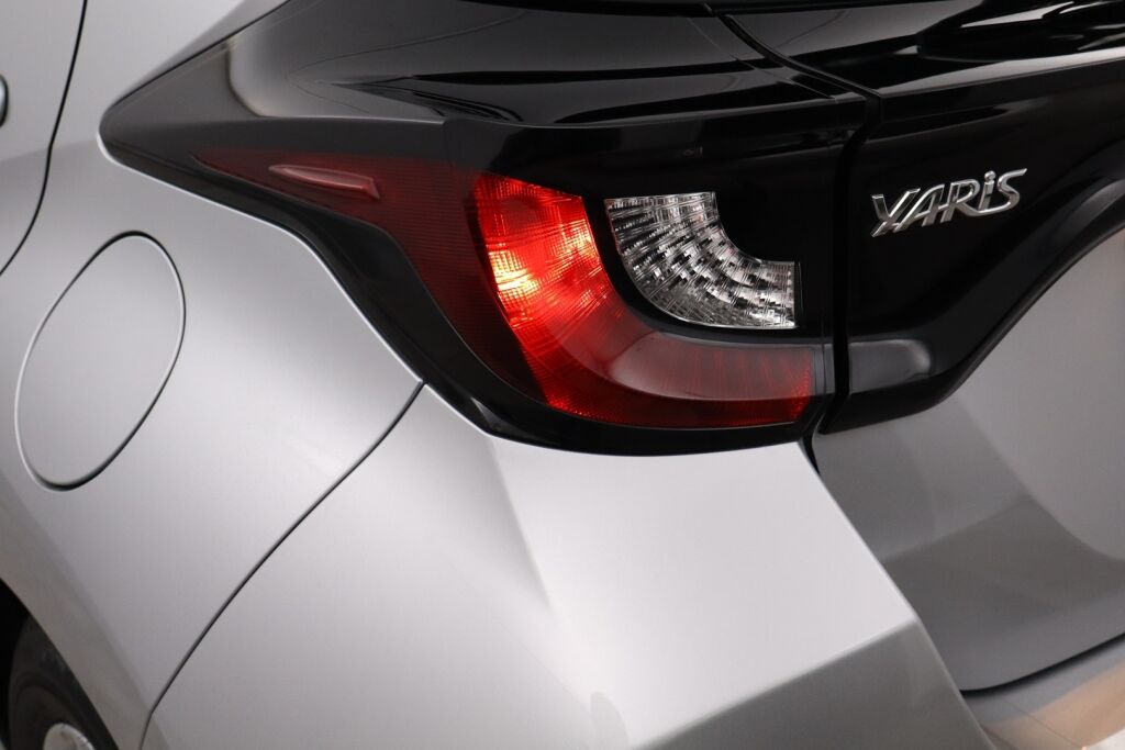 Toyota Yaris 2023 1,5 Hybrid Active / Adapt.Vakkari / Kaistavahti / Navi / P.Kamera / Keyless Go / - RAHOITUS TÄHÄN AUTOON VAIN 3.99% - 