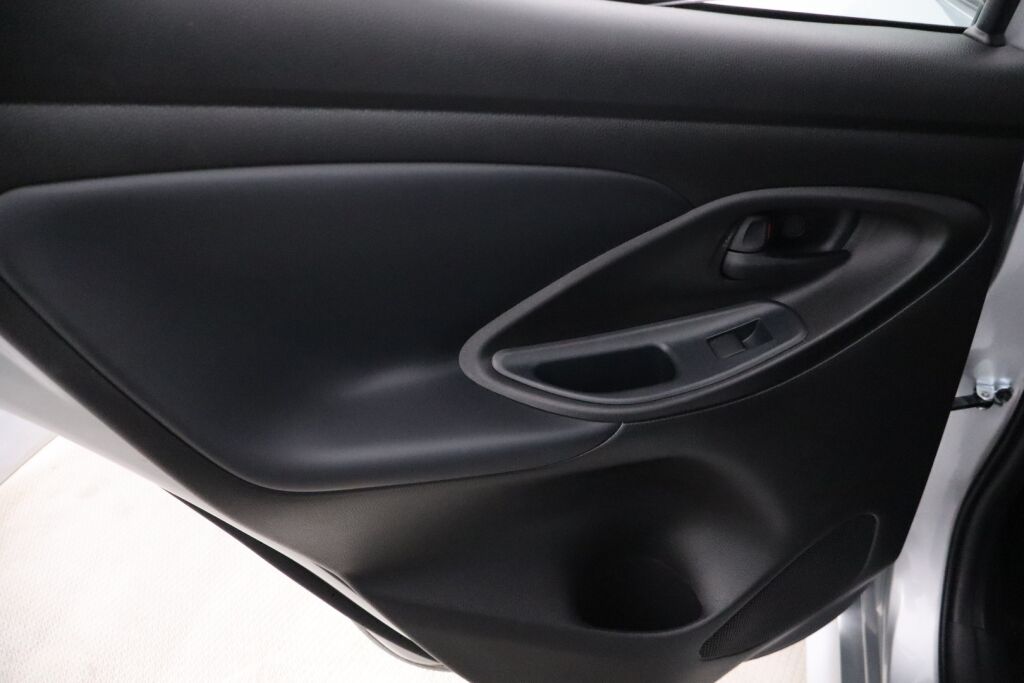 Toyota Yaris 2023 1,5 Hybrid Active / Adapt.Vakkari / Kaistavahti / Navi / P.Kamera / Keyless Go / - RAHOITUS TÄHÄN AUTOON VAIN 3.99% - 