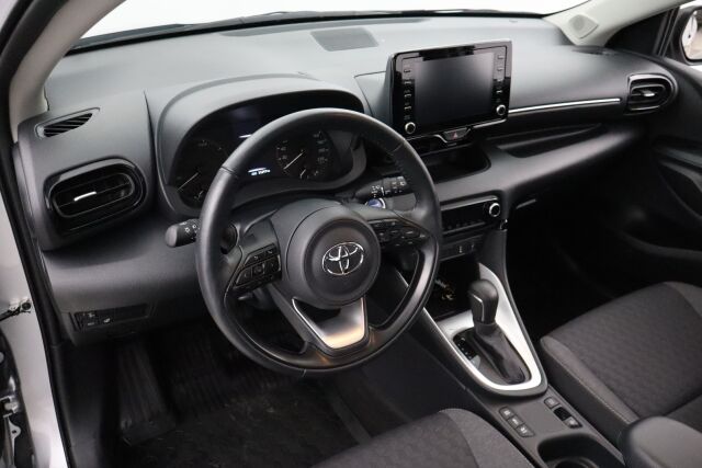 Toyota Yaris 2023 1,5 Hybrid Active / Adapt.Vakkari / Kaistavahti / Navi / P.Kamera / Keyless Go / - RAHOITUS TÄHÄN AUTOON VAIN 3.99% - 