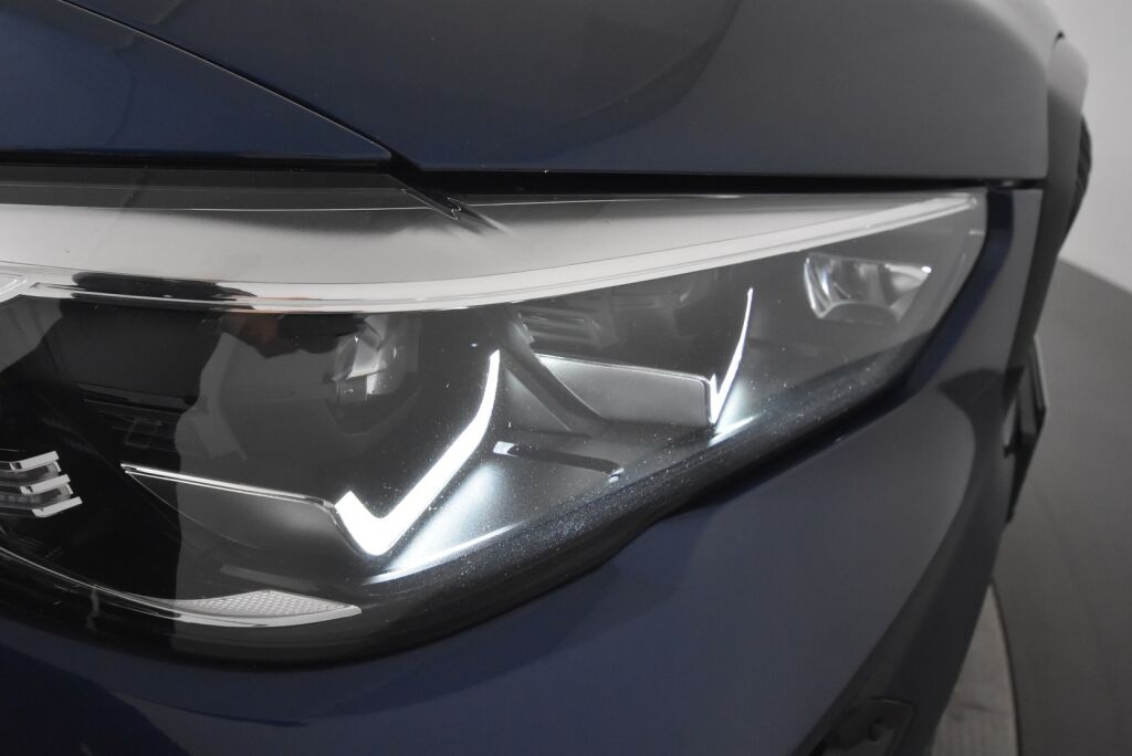 BMW X5 2021 G05 xDrive45e A M Sport / M-Penkit / H&K / Driving Assistant plus / Vetokoukku / Nahkaverhoiltu kojelauta / HUD - RAHOITUS TÄHÄN AUTOON VAIN 3.99% - 