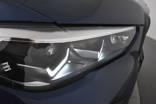 BMW X5 2021 G05 xDrive45e A M Sport / M-Penkit / H&K / Driving Assistant plus / Vetokoukku / Nahkaverhoiltu kojelauta / HUD - RAHOITUS TÄHÄN AUTOON VAIN 3.99% - 