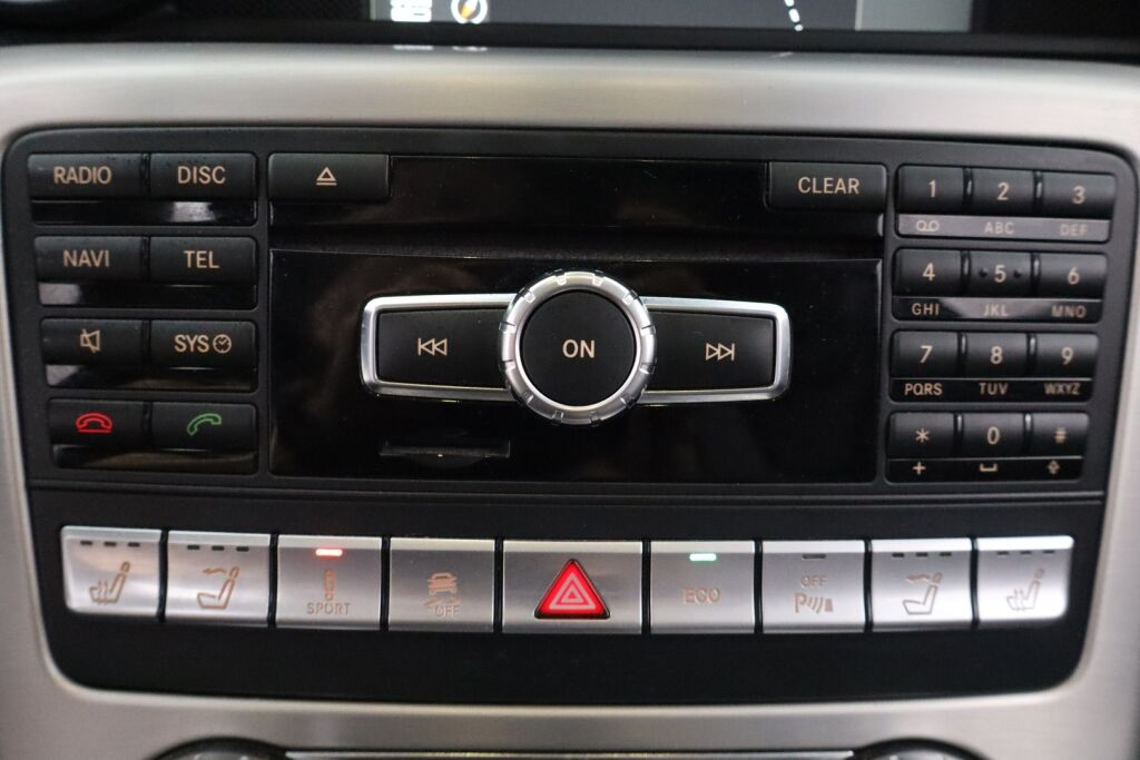 Mercedes-Benz SLK 2012 250 CDI BE A / AMG line / Panorama / H&K / Airscarf / Nahat /