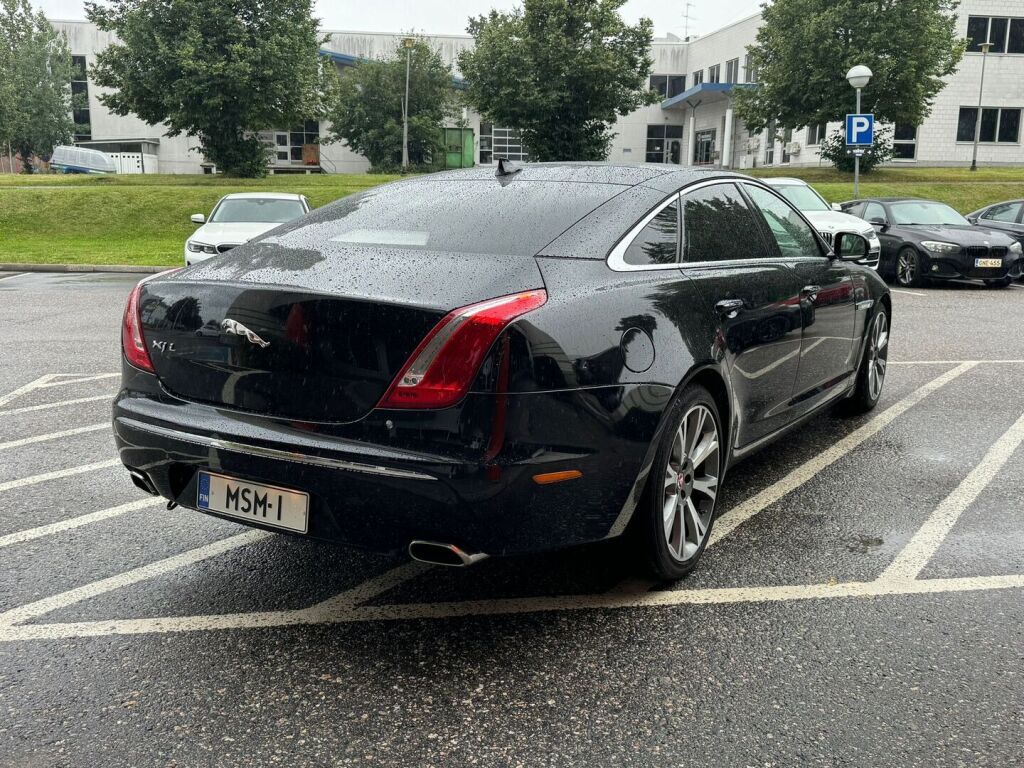 Jaguar XJ 2014 3,0 V6 TD 275 Premium Luxury LWB / 1-omistaja / Suomiauto / Adapt. vakkari / Panoraama / Huippusiisti yksilö!