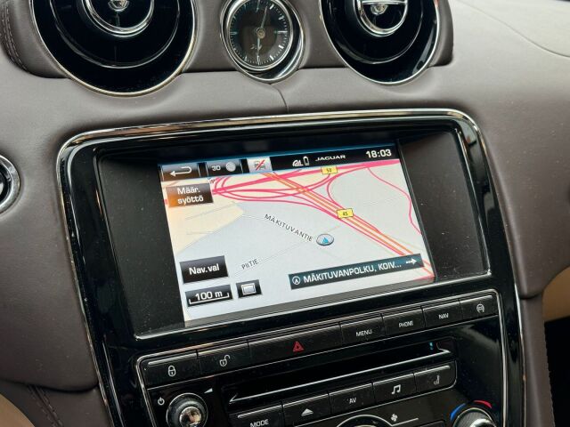 Jaguar XJ 2014 3,0 V6 TD 275 Premium Luxury LWB / 1-omistaja / Suomiauto / Adapt. vakkari / Panoraama / Huippusiisti yksilö!