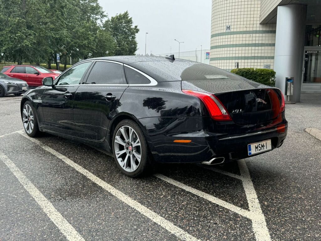 Jaguar XJ 2014 3,0 V6 TD 275 Premium Luxury LWB / 1-omistaja / Suomiauto / Adapt. vakkari / Panoraama / Huippusiisti yksilö!