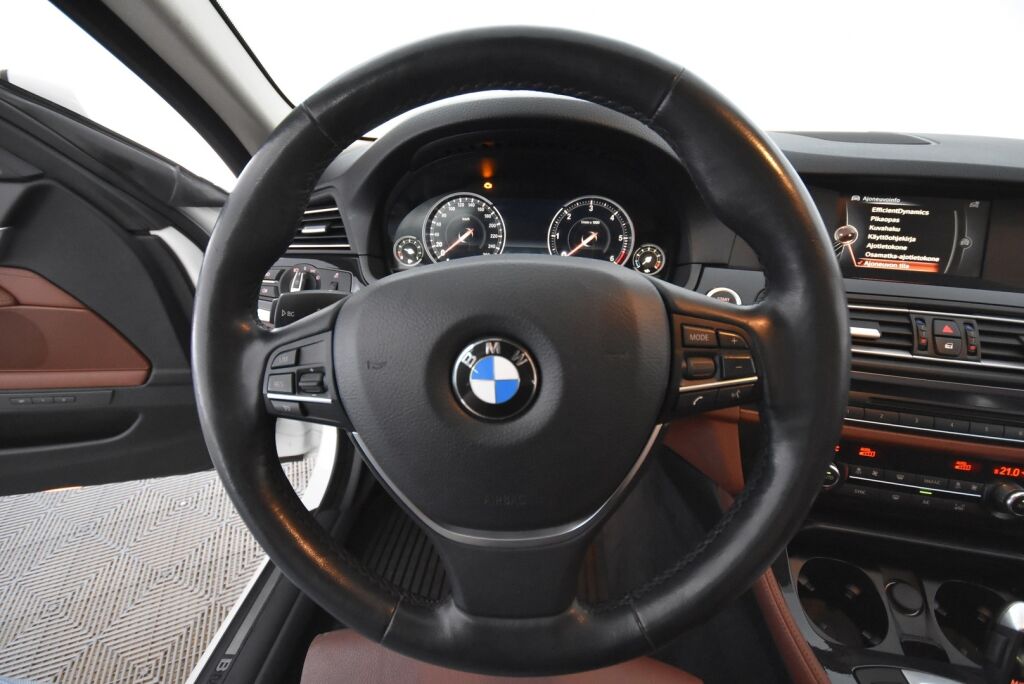 BMW 520 2016 F10 Sedan 520d A Business Exclusive Edition / Muistipenkki / Nahat / Webasto