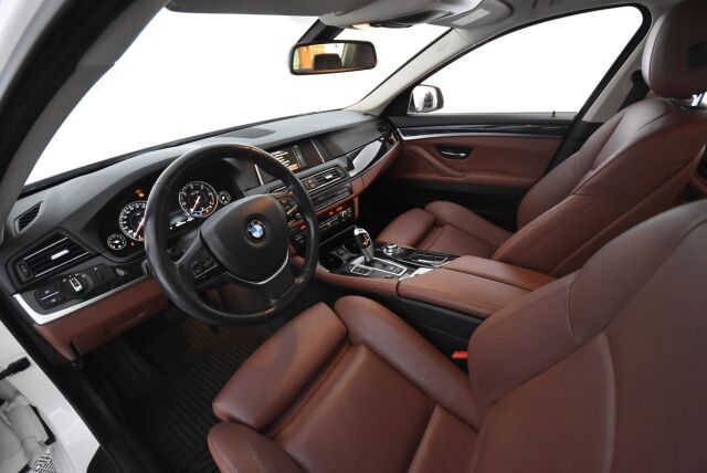 BMW 520 2016 F10 Sedan 520d A Business Exclusive Edition / Muistipenkki / Nahat / Webasto