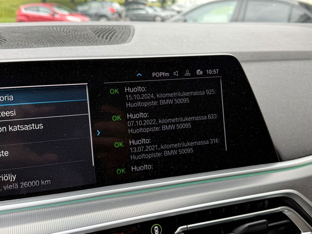 BMW X5 2020 G05 xDrive45e A / Vetokoukku / Adapt. Vakkari / Merkkarin huoltokirja