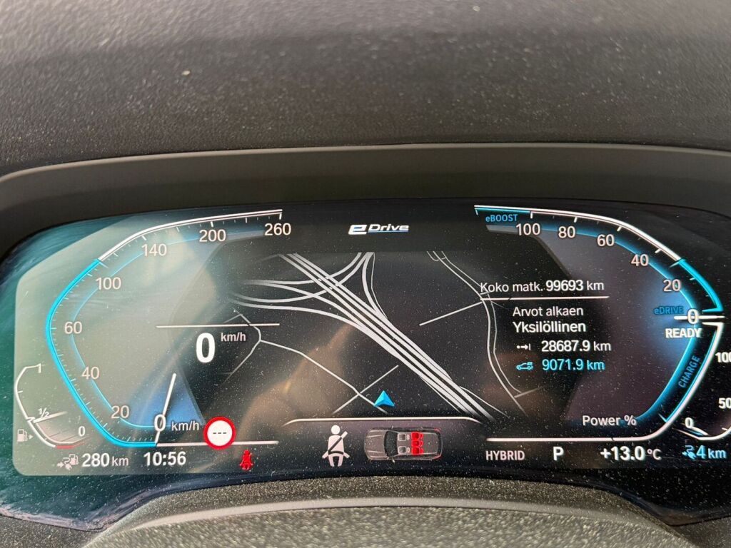 BMW X5 2020 G05 xDrive45e A / Vetokoukku / Adapt. Vakkari / Merkkarin huoltokirja