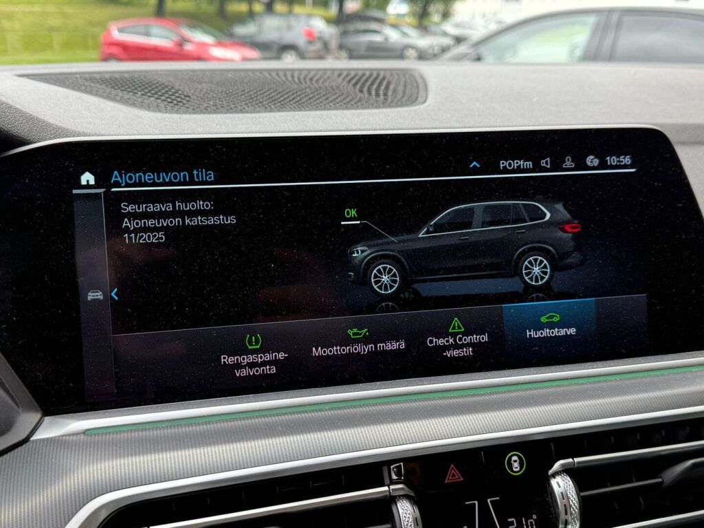 BMW X5 2020 G05 xDrive45e A / Vetokoukku / Adapt. Vakkari / Merkkarin huoltokirja