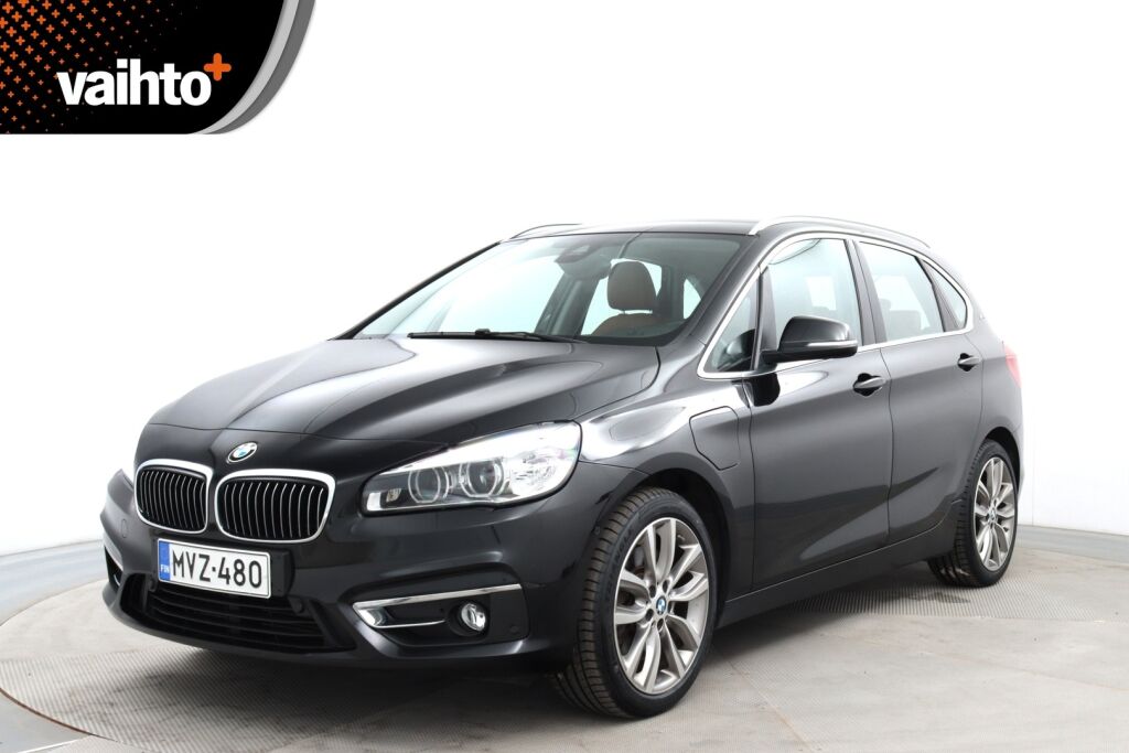 BMW 225 2016 F45 Active Tourer 225xe A Business Luxury / Nahkat / LEDit / Keyless GO / Navi / Sähköluukku / P.kamera / Kaistavahti /