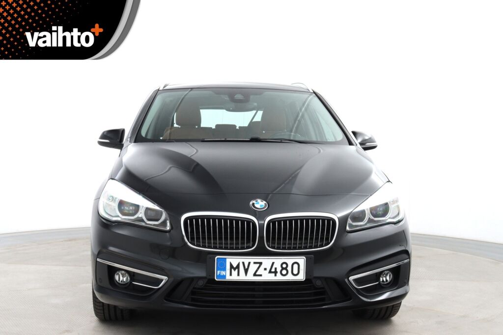 BMW 225 2016 F45 Active Tourer 225xe A Business Luxury / Nahkat / LEDit / Keyless GO / Navi / Sähköluukku / P.kamera / Kaistavahti /
