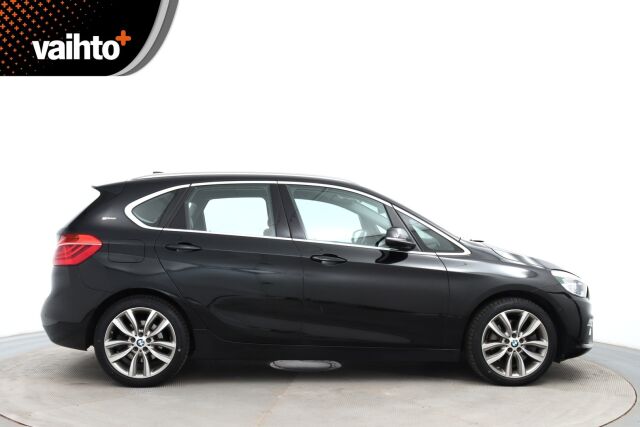 BMW 225 2016 F45 Active Tourer 225xe A Business Luxury / Nahkat / LEDit / Keyless GO / Navi / Sähköluukku / P.kamera / Kaistavahti /