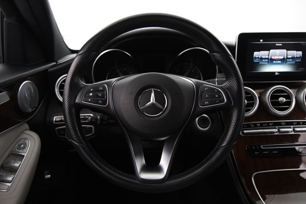 Mercedes-Benz C 2016 300 h T A Premium Business / Burmester / Distronic / Vetokoukku