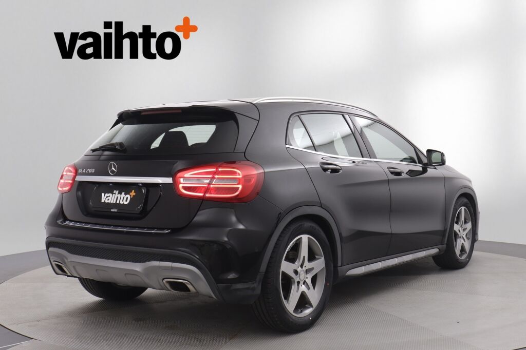 Mercedes-Benz GLA 2015 200 A Premium Business / AMG sisä- ja ulkopaketti / Lohkolämmitin / Navi / Tutkat