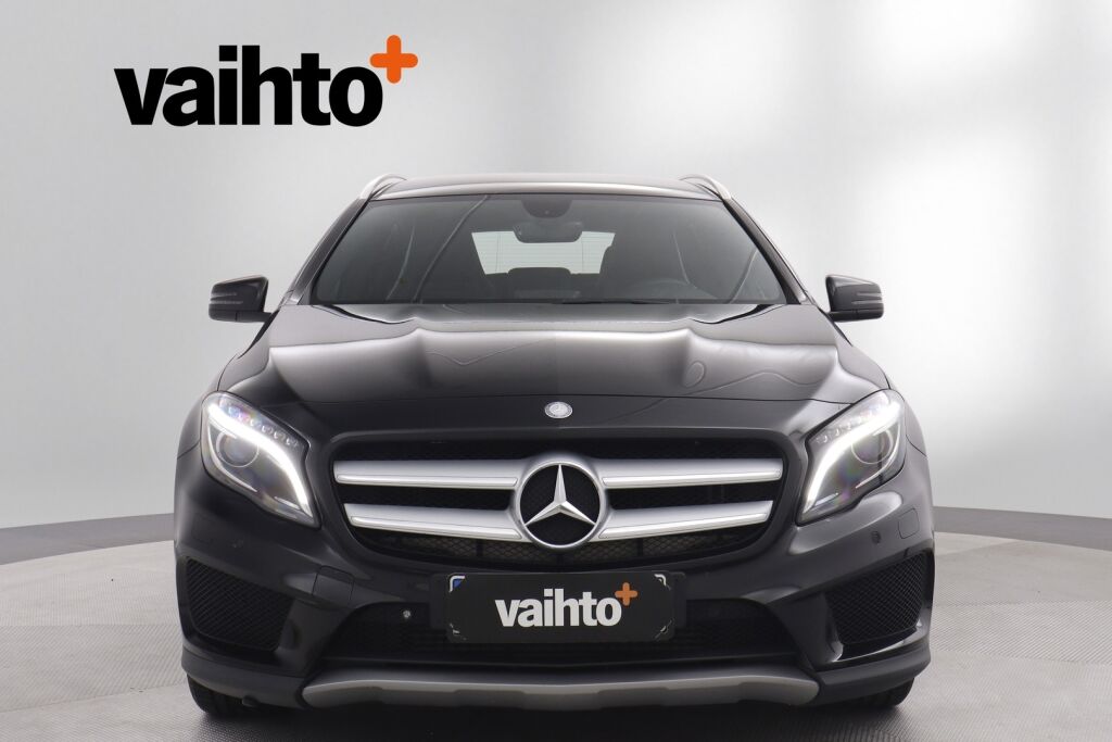 Mercedes-Benz GLA 2015 200 A Premium Business / AMG sisä- ja ulkopaketti / Lohkolämmitin / Navi / Tutkat