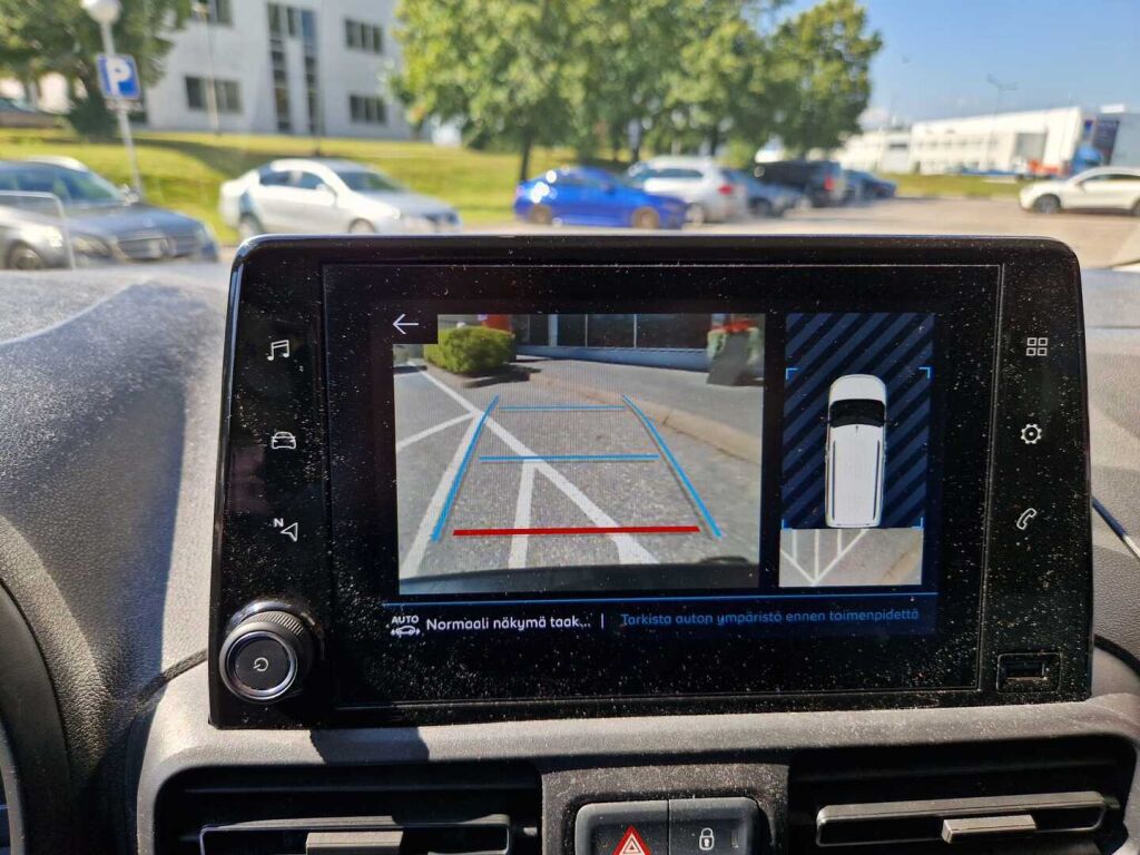 Citroen Berlingo 2020 BlueHDi 130 Shine XL EAT8 Automaatti / 7.paikkainen / HUD / Navigointi / Lohkolämmitin+sisäpistoke / 1.Om-Suomiauto