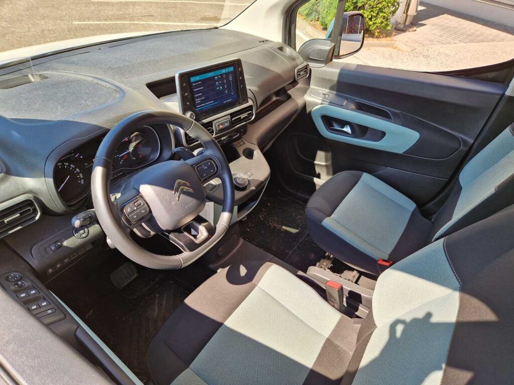 Citroen Berlingo 2020 BlueHDi 130 Shine XL EAT8 Automaatti / 7.paikkainen / HUD / Navigointi / Lohkolämmitin+sisäpistoke / 1.Om-Suomiauto