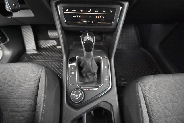 Volkswagen Tiguan 2022 Style 2,0 TSI 140 kW 4MOTION DSG-automaatti / Webasto / Apple carplay&Android auto / Adapt. vakkari - RAHOITUS TÄHÄN AUTOON VAIN 3.99% - 