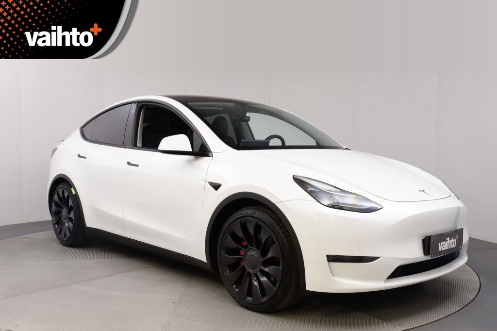 Tesla Model Y 2022 Performance / AMD Ryzen / Ilmalämpöpumppu / Premium audio / Kahdet renkaat vanteineen
