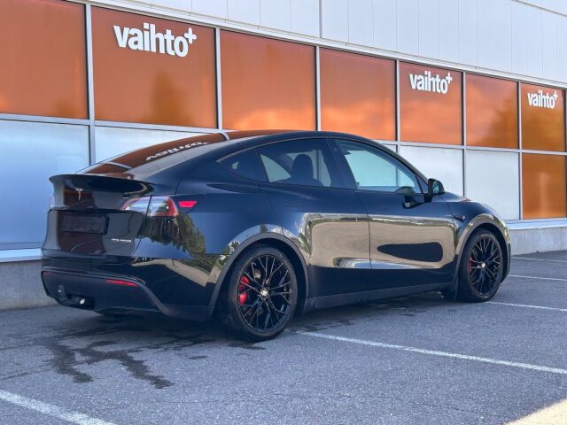 Tesla Model Y 2022 Performance / AMD Ryzen / Premium Audio / Vetokoukku