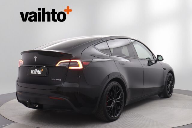 Tesla Model Y 2022 Performance / AMD Ryzen / Premium Audio / Vetokoukku