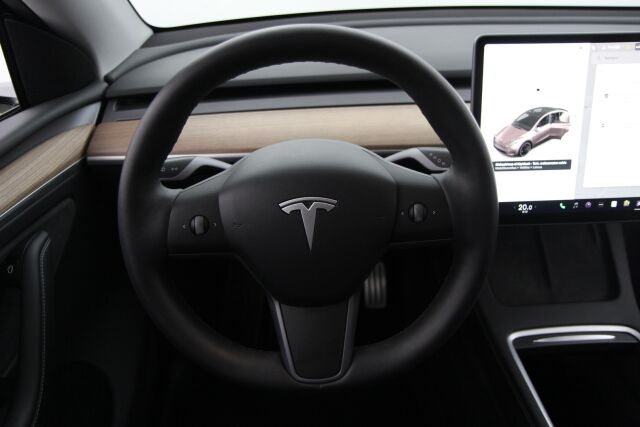 Tesla Model Y 2022 Performance / AMD Ryzen / Premium Audio / Vetokoukku