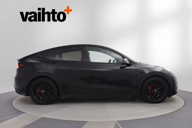 Tesla Model Y 2022 Performance / AMD Ryzen / Premium Audio / Vetokoukku