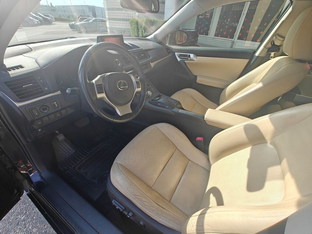Lexus CT 2011 200h Hybrid A Luxury / Mark Levinson / Nahkaverhoilu / Smart Key / Kuljettajan istuin muistilla