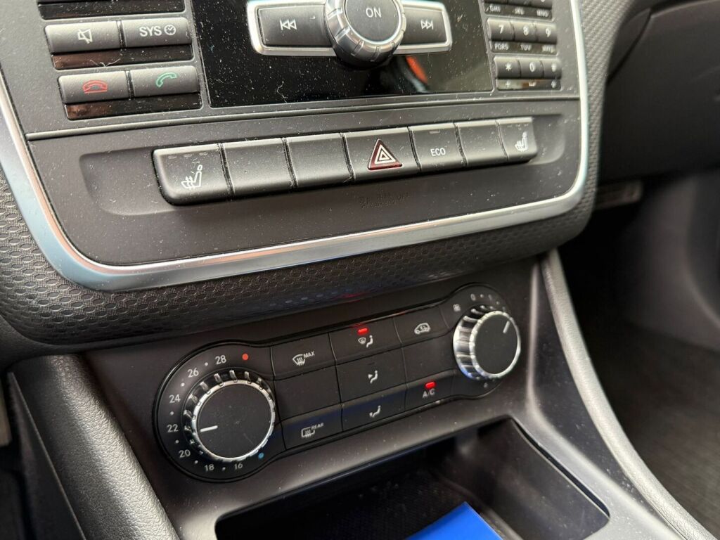 Mercedes-Benz A 2012 180 BE / Lohkolämmitin+sisäpistoke / Kahdet renkaat