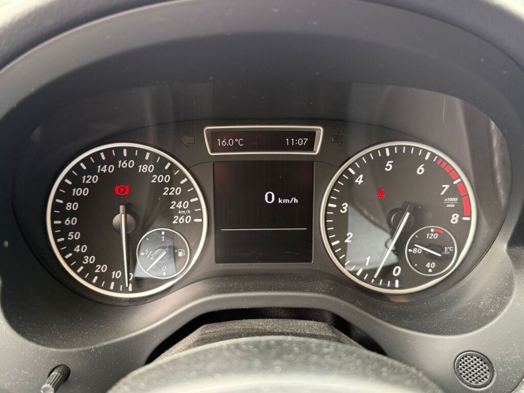 Mercedes-Benz A 2012 180 BE / Lohkolämmitin+sisäpistoke / Kahdet renkaat