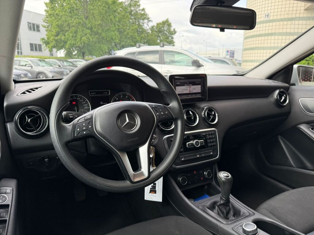 Mercedes-Benz A 2012 180 BE / Lohkolämmitin+sisäpistoke / Kahdet renkaat