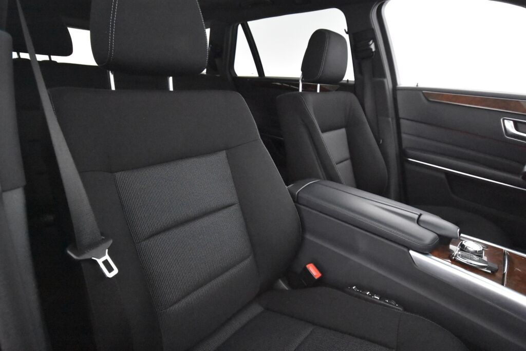 Mercedes-Benz E 2014 300 BlueTec Hybrid T A Premium Business / Webasto / Panoraama / Led-ajovalot / Sähköinen takaluukku
