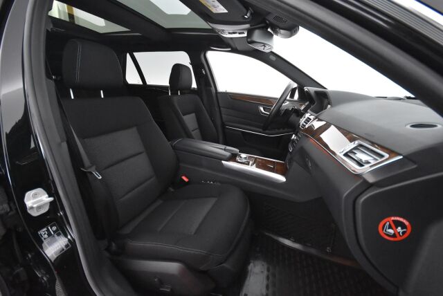 Mercedes-Benz E 2014 300 BlueTec Hybrid T A Premium Business / Webasto / Panoraama / Led-ajovalot / Sähköinen takaluukku