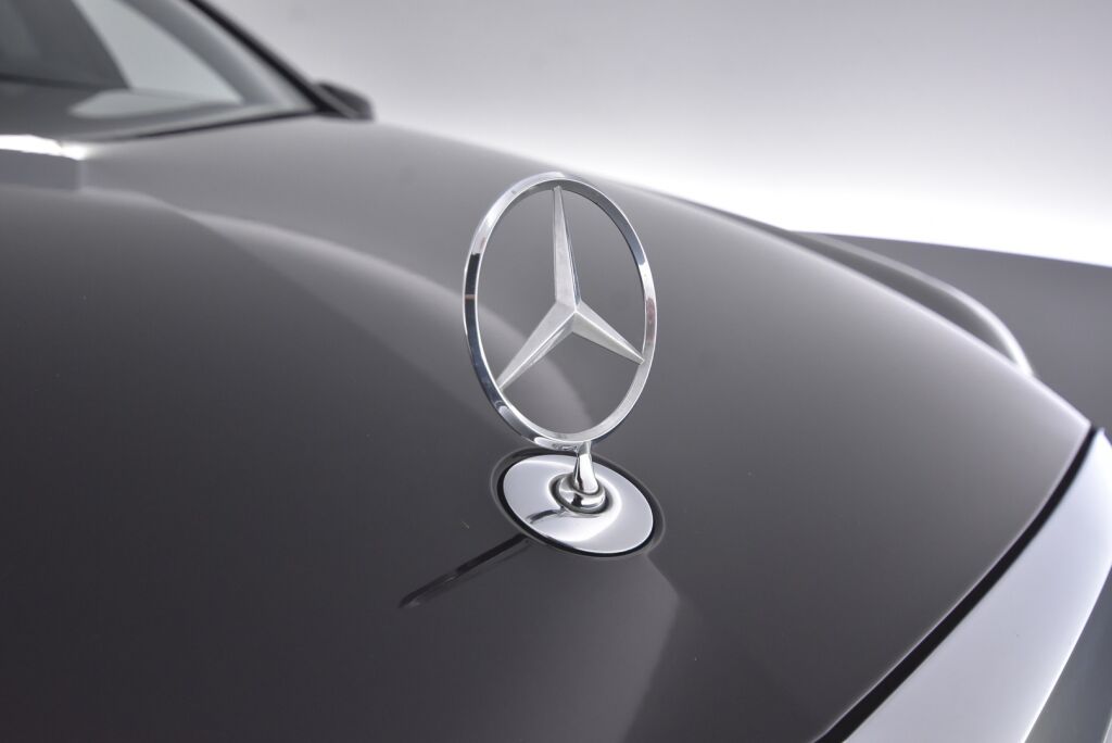 Mercedes-Benz E 2014 300 BlueTec Hybrid T A Premium Business / Webasto / Panoraama / Led-ajovalot / Sähköinen takaluukku