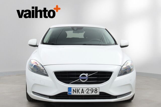 Volvo V40 2016 T3 Momentum / Webasto / 2.omistajaa / Digimittaristo / Xenonit / Navi / VOC / Vakionopeudensäädin /