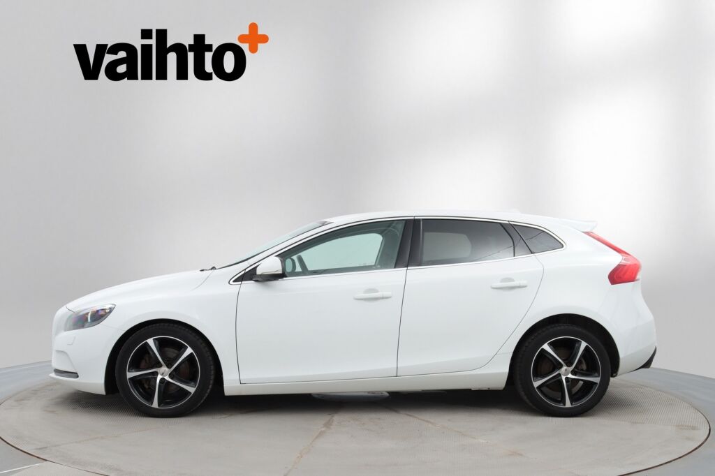 Volvo V40 2016 T3 Momentum / Webasto / 2.omistajaa / Digimittaristo / Xenonit / Navi / VOC / Vakionopeudensäädin /