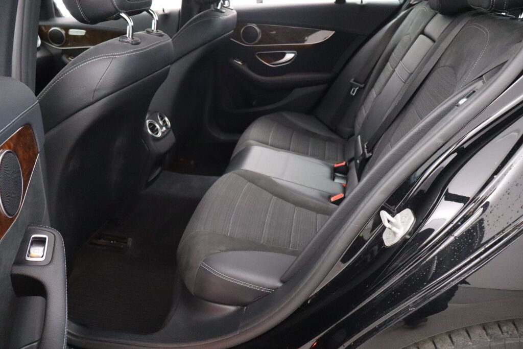 Mercedes-Benz C 2016 200 T 4Matic 30 Years Edition / Suomiauto / Webasto / Vetokoukku / 360 kamera / Navi /