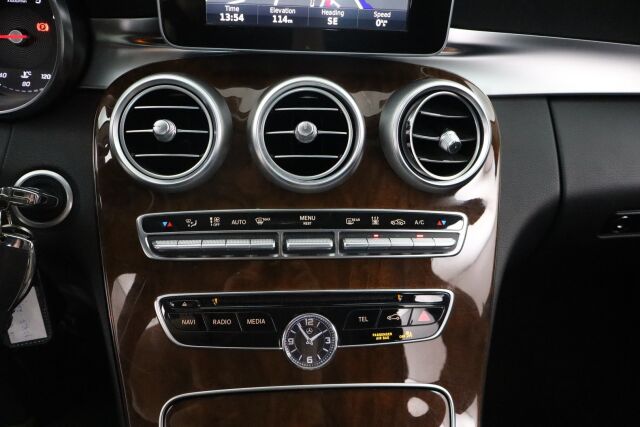 Mercedes-Benz C 2016 200 T 4Matic 30 Years Edition / Suomiauto / Webasto / Vetokoukku / 360 kamera / Navi /