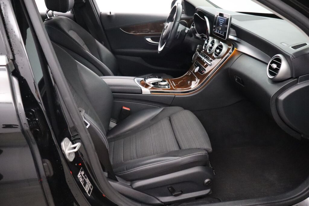 Mercedes-Benz C 2016 200 T 4Matic 30 Years Edition / Suomiauto / Webasto / Vetokoukku / 360 kamera / Navi /