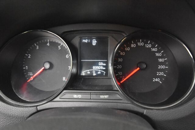 Volkswagen Polo 2016 Trendline 1,0 55 kW (75 hv) / Siisti ja pieniruokainen / Jakopää tehty 05-2025 / Kahdet renkaat