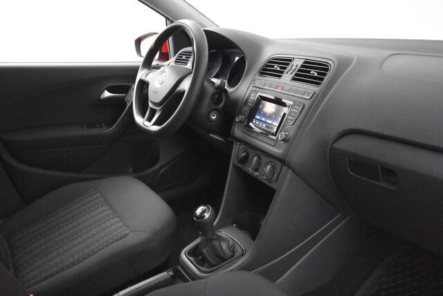 Volkswagen Polo 2016 Trendline 1,0 55 kW (75 hv) / Siisti ja pieniruokainen / Jakopää tehty 05-2025 / Kahdet renkaat