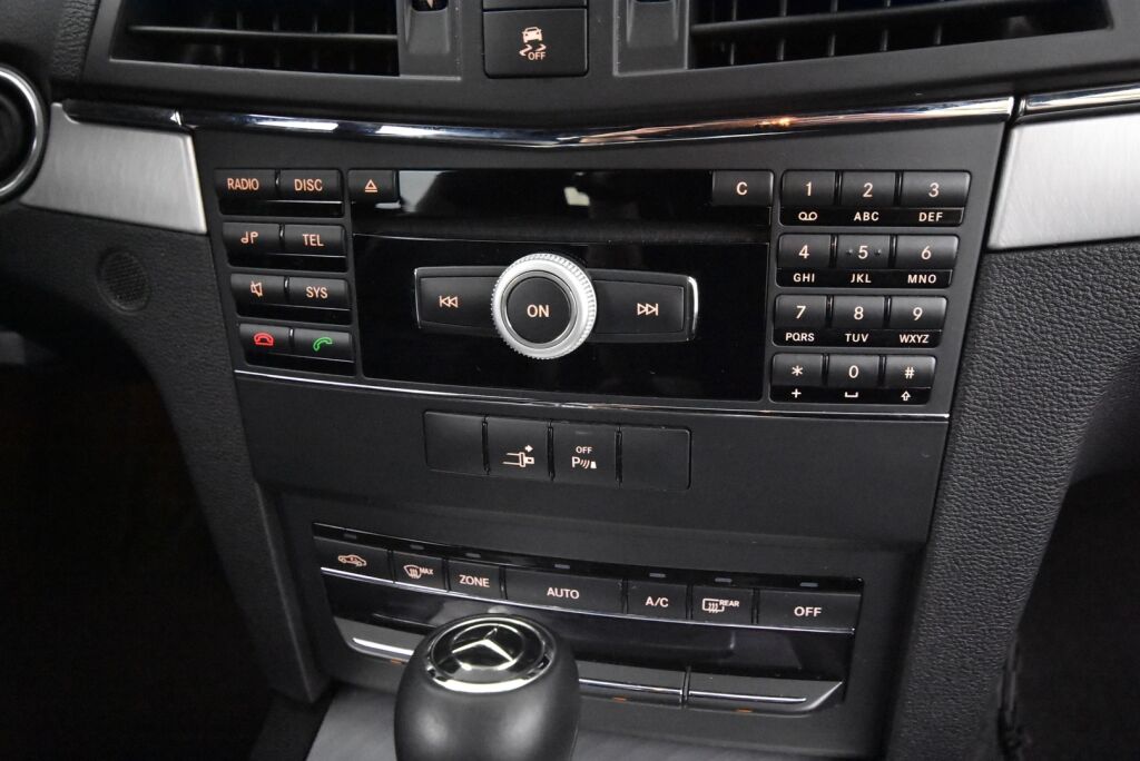 Mercedes-Benz E 2010 250 CGI BE Coupé A / Lohkolämmitin / Vakionopeudensäädin