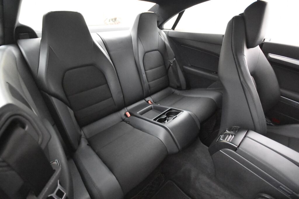 Mercedes-Benz E 2010 250 CGI BE Coupé A / Lohkolämmitin / Vakionopeudensäädin
