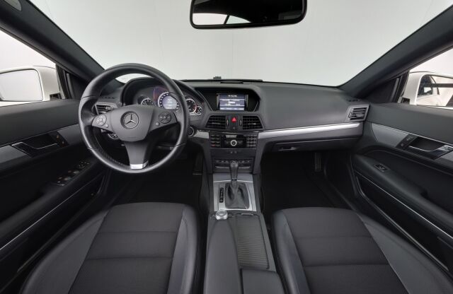 Mercedes-Benz E 2010 250 CGI BE Coupé A / Lohkolämmitin / Vakionopeudensäädin