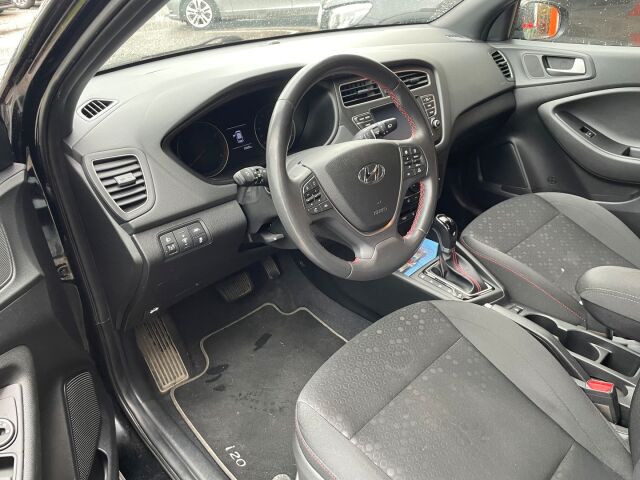 Hyundai i20 Hatchback 2018 1,0 T-GDI 100 hv 7-DCT Comfort W / Vetokoukku /  Kamera / Merkkihuollot / AppleCarplay & Androidauto / Kaistavahti / Suomiauto
