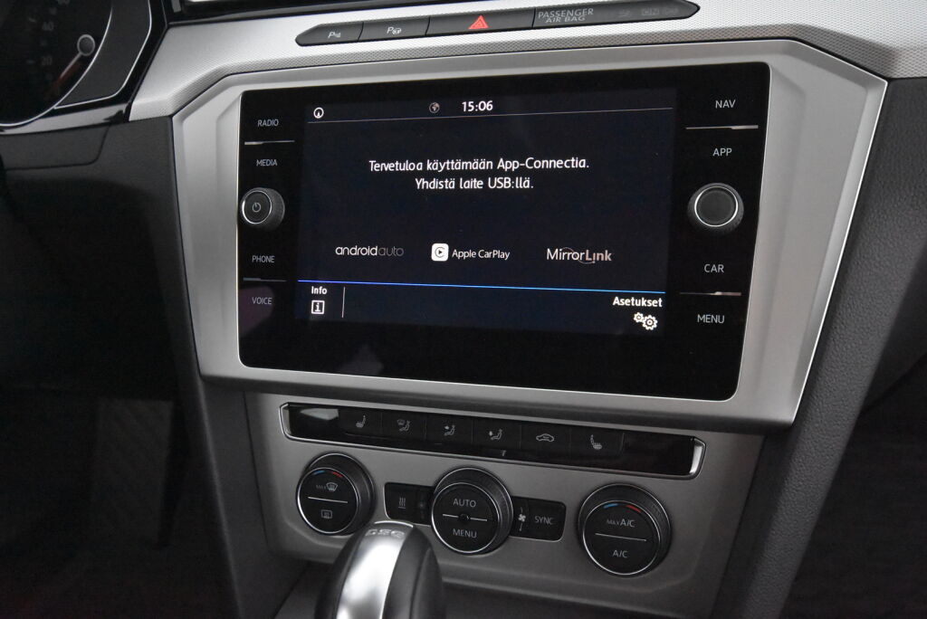 Volkswagen Passat 2019 Variant Comfortline 2,0 TDI SCR 110 kW (150 hv) DSG-automaatti / Webasto / Vetokoukku / ACC / Lohko+sisäpistoke / Navi