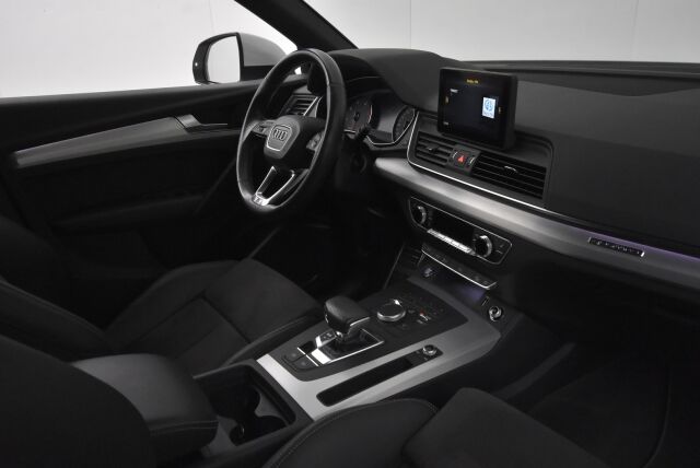Audi Q5 2018 Business Sport 2,0 TDI 140 kW quattro S tronic S-Line / Webasto / Sähköpenkit / Vetokoukku / Suomiauto