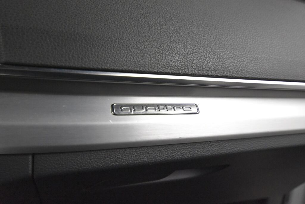Audi Q5 2018 Business Sport 2,0 TDI 140 kW quattro S tronic S-Line / Webasto / Sähköpenkit / Vetokoukku / Suomiauto